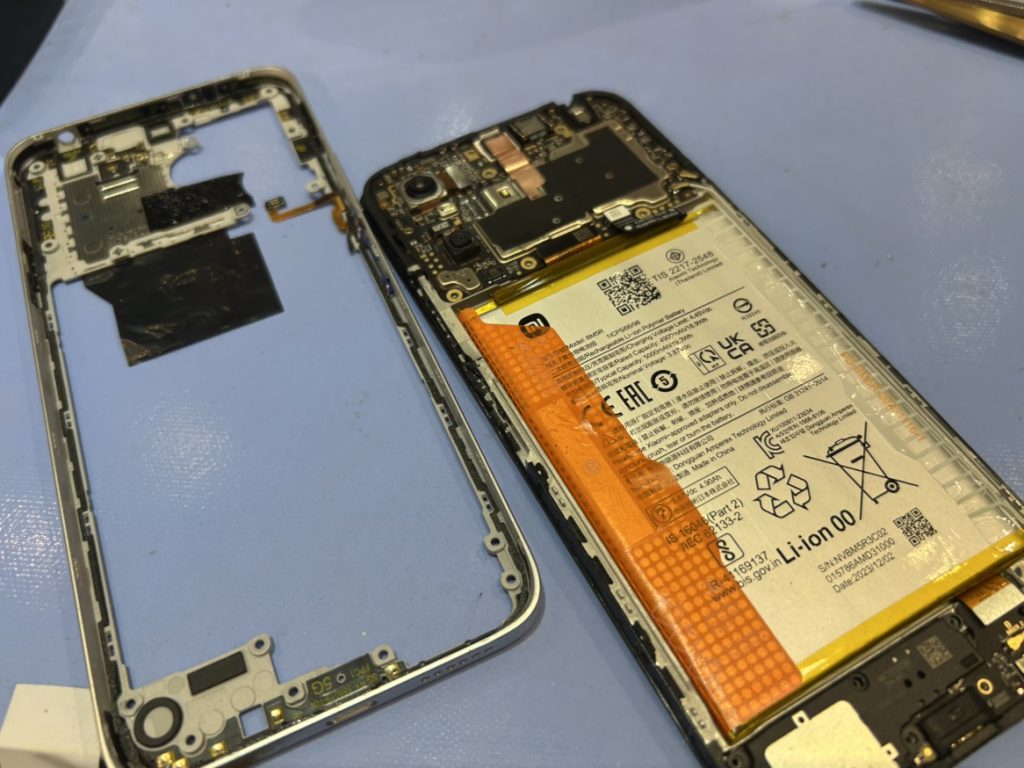 Xiaomi Redmi12 画面交換 修理中
