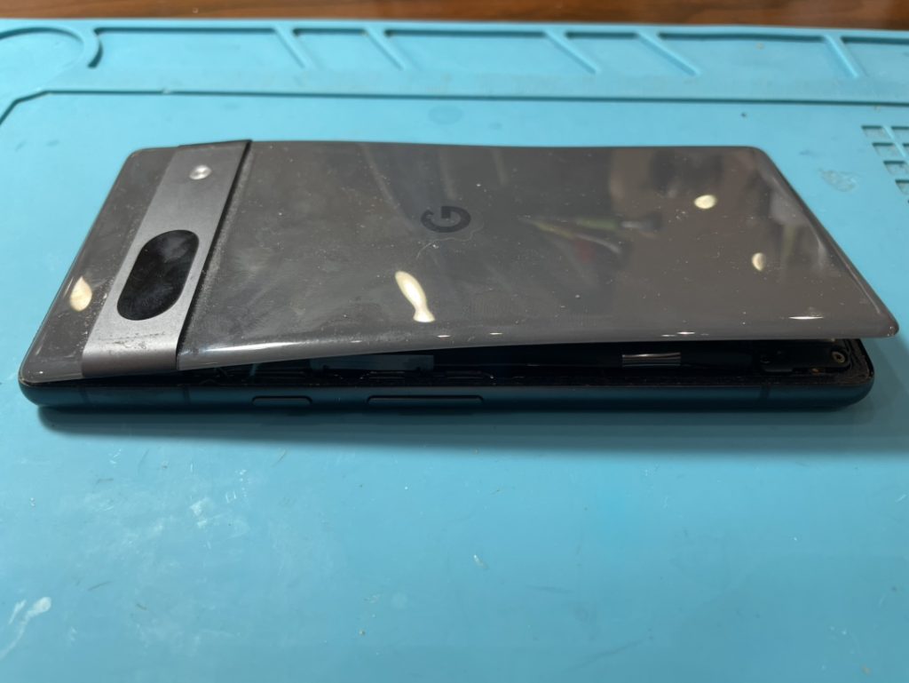 GooglePixel7a　バッテリーの膨張