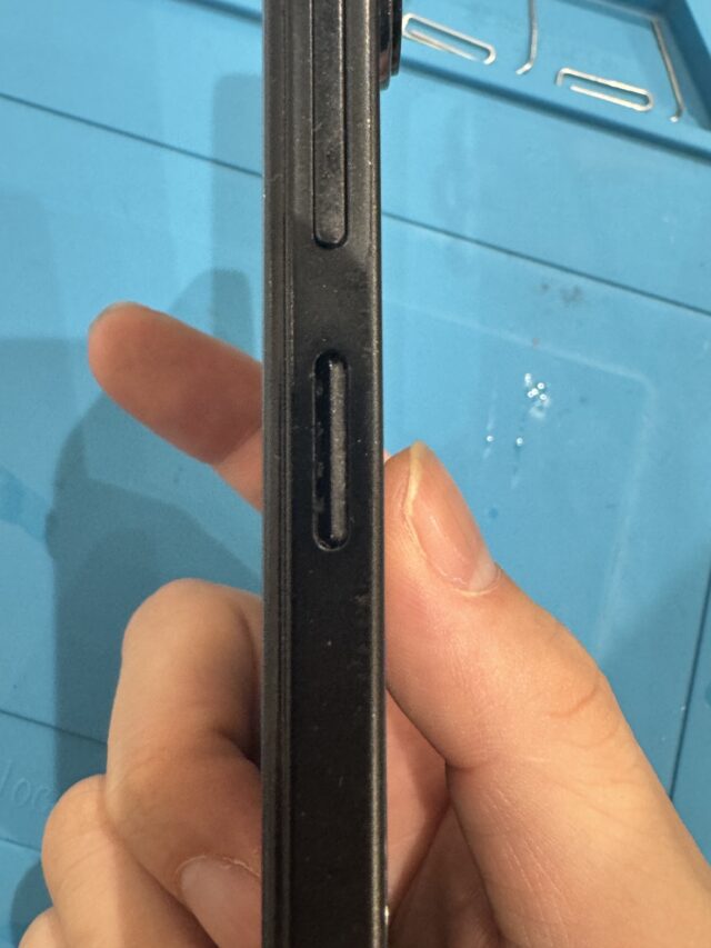 Redmi 12 ボタン陥没修理