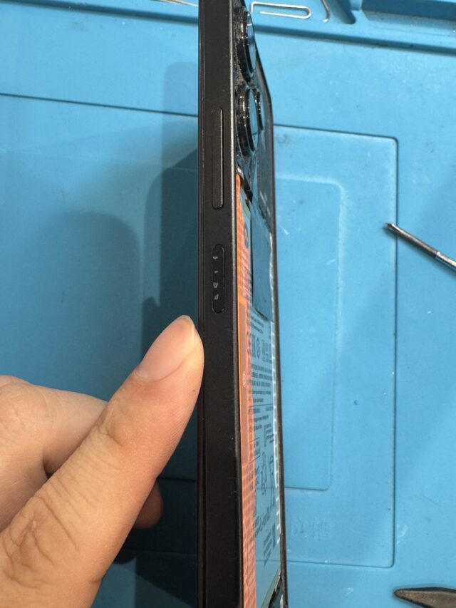 redmi12ボタン陥没修理