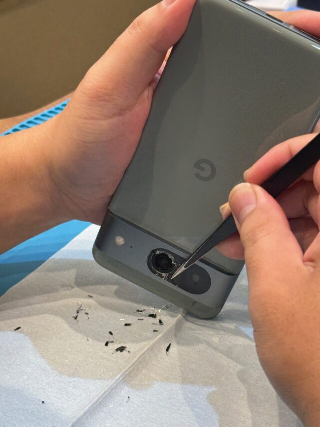 Google Pixel 8　カメラレンズ割れ