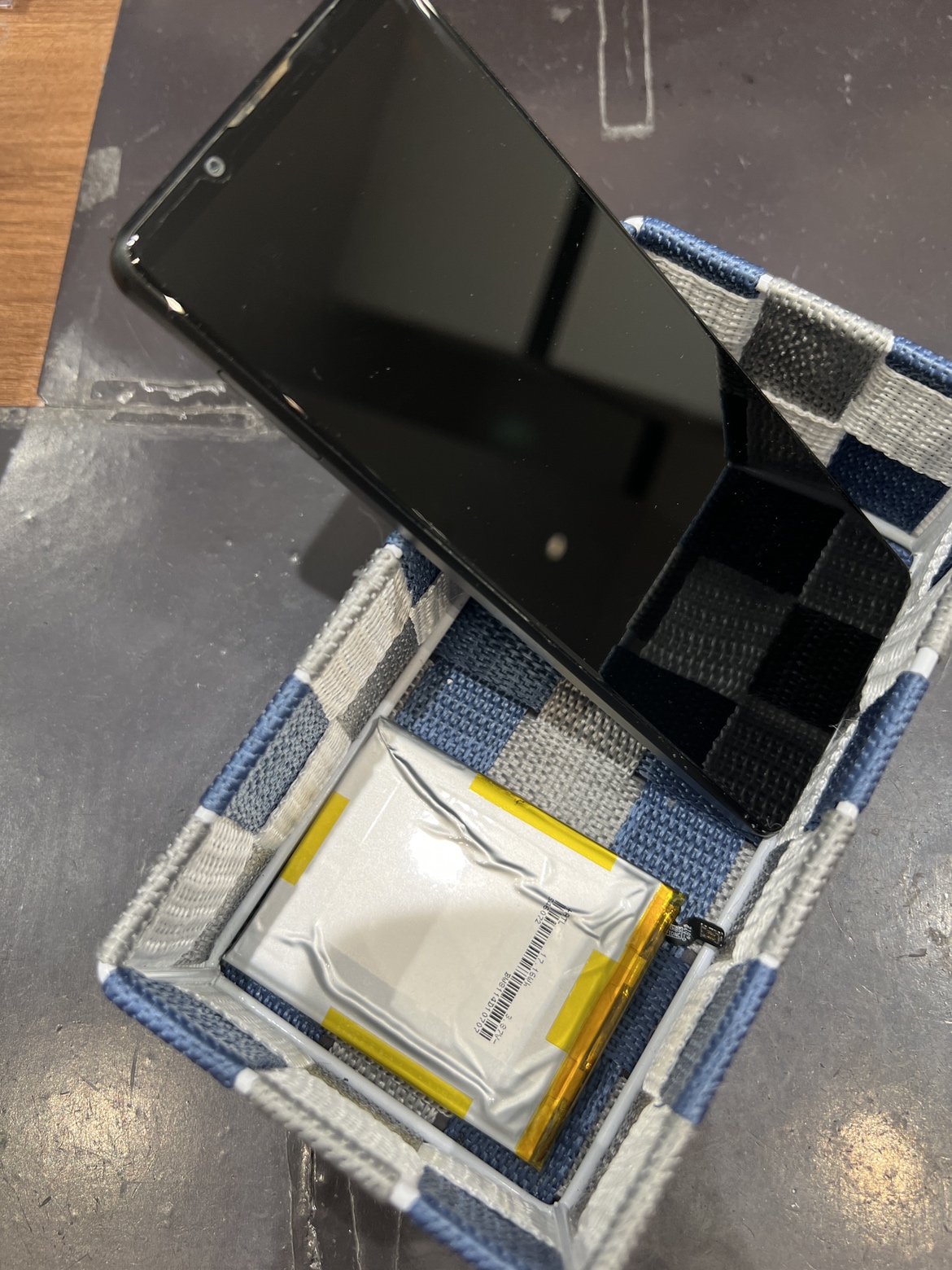 Xperia１　ⅲ　バッテリー交換